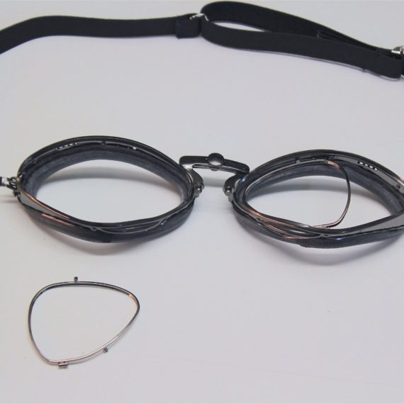 Montage de verres à la vue sur lunettes Goggle Aviator.