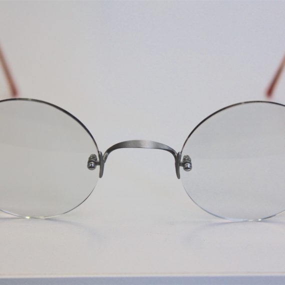 Lunettes Lunor dont la célèbre “Steeve Jobs” et une plus ancienne remise en état.